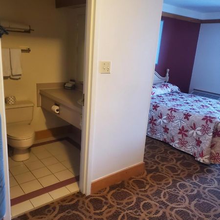 Granite Town Hotel Saint George Extérieur photo