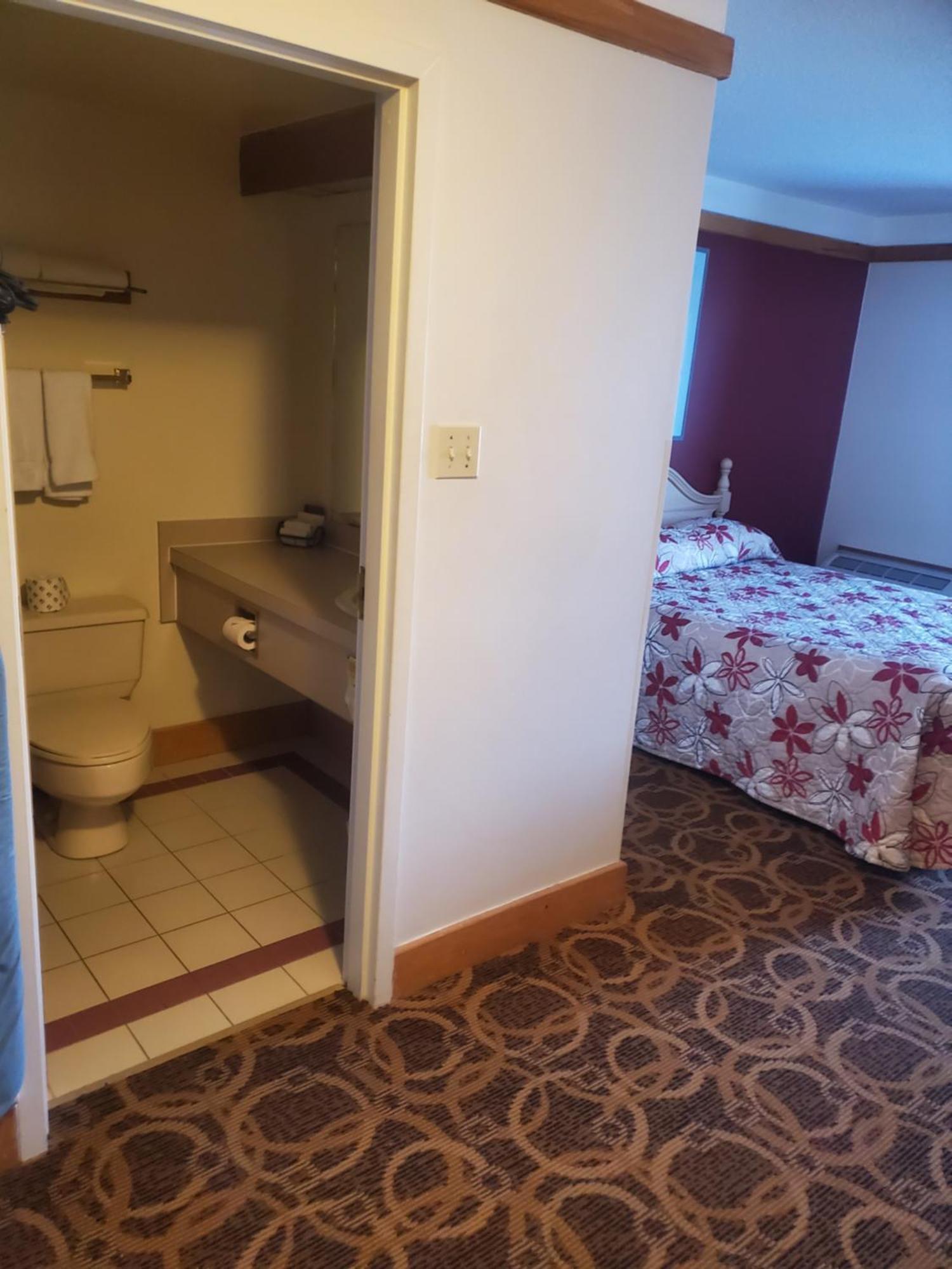 Granite Town Hotel Saint George Extérieur photo