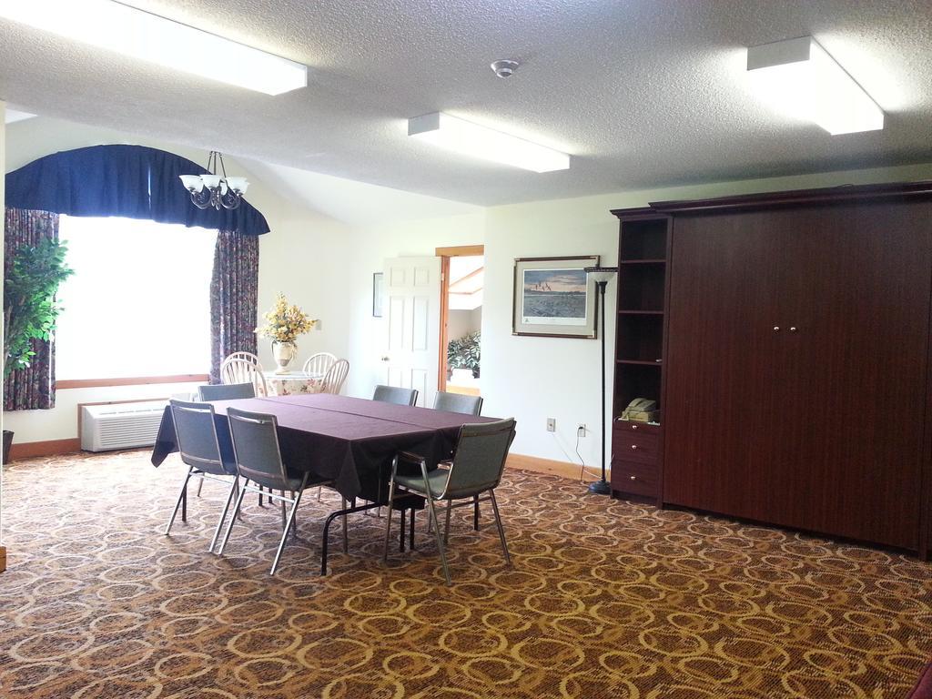 Granite Town Hotel Saint George Extérieur photo