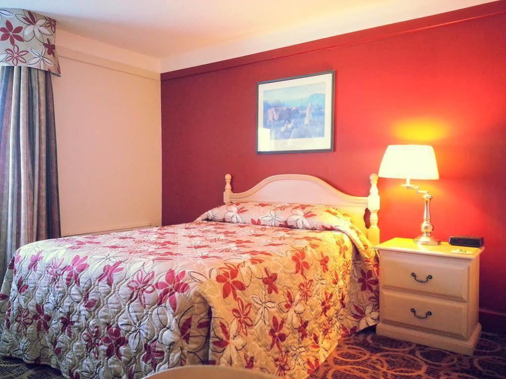 Granite Town Hotel Saint George Extérieur photo